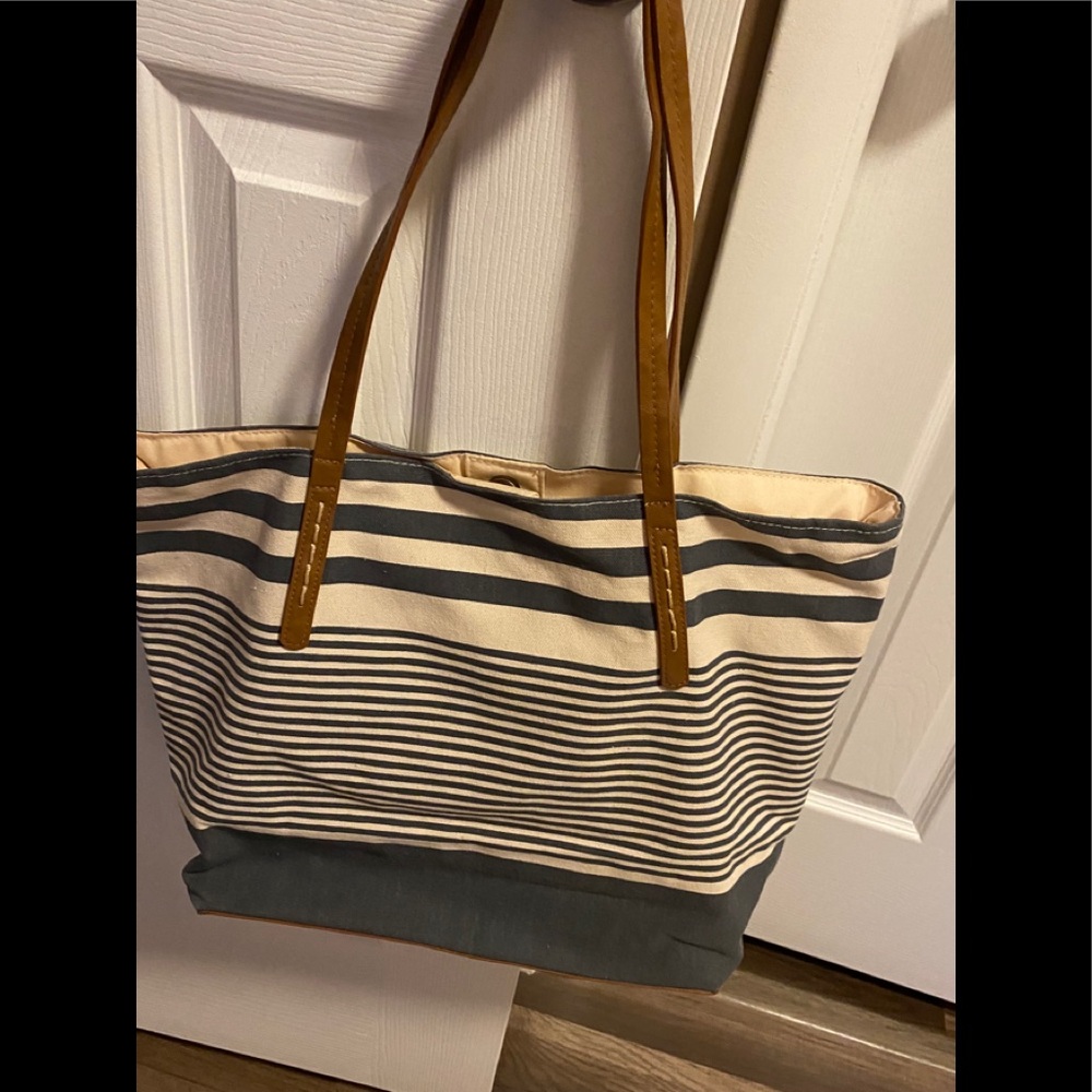 Sonoma tote bag. Like new.